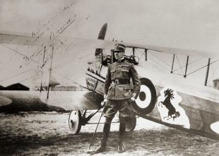 Francesco Baracca di fronte allo SPAD XIII, 1917