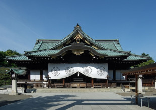 Lo Yasukuni, tempio di Tokyo dove riposano i caduti di tutte le guerre, compresi i Cavalieri del Vento Divino del secondo conflitto mondiale