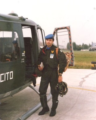 Il Sottufficiale pilota dell'ALE (oggi AVES) Marco Matta. 