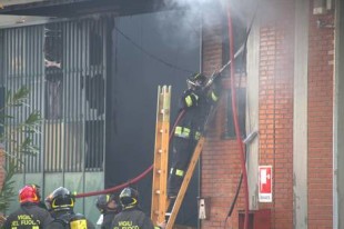 Incendio in fabbrica a Prato, vittime