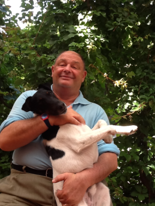 Paolo Isotta con il fedele cane "Ciampini"