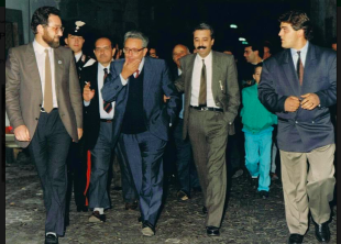 Pino Rauri, il secondo a sinistra con alcuni militanti della Basilicata a Montalbano tonico