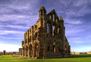1024px-whitby_abbey_image1