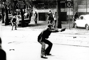 Scontri di piazza a Milano nel 1977