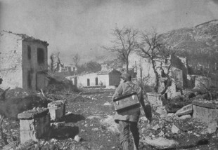 Castelnuovo bombardata nel 1944