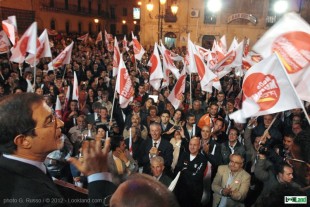 Un comizio di Nello Musumeci nell'ultima campagna elettorale per le regionali siciliane