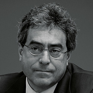 Il direttore editoriale della casa editrice, Luca Gallesi