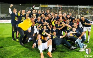 Parma promosso in serie A