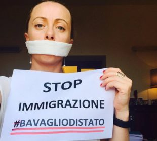 Giorgia Meloni contro l'immigrazione selvaggia
